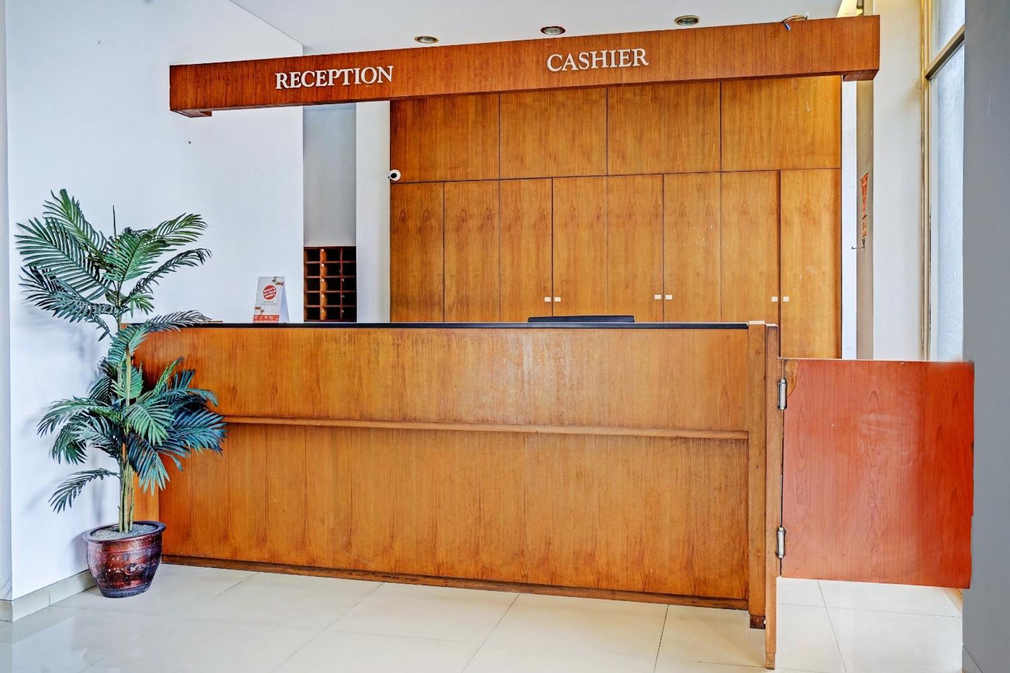 Collection O Riau Near Trans Studio Bandung Formerly Hotel Montameri Εξωτερικό φωτογραφία