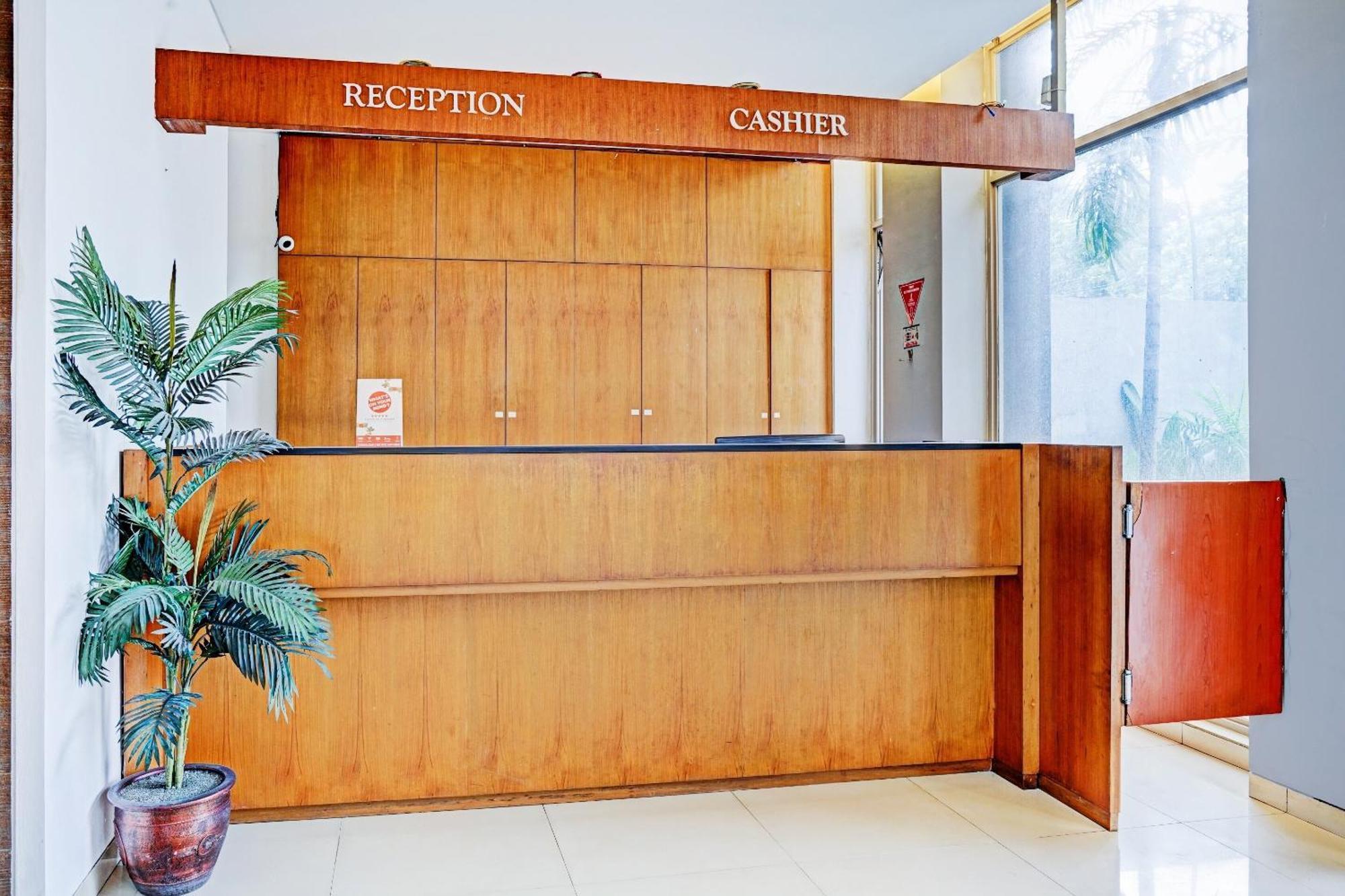 Collection O Riau Near Trans Studio Bandung Formerly Hotel Montameri Εξωτερικό φωτογραφία